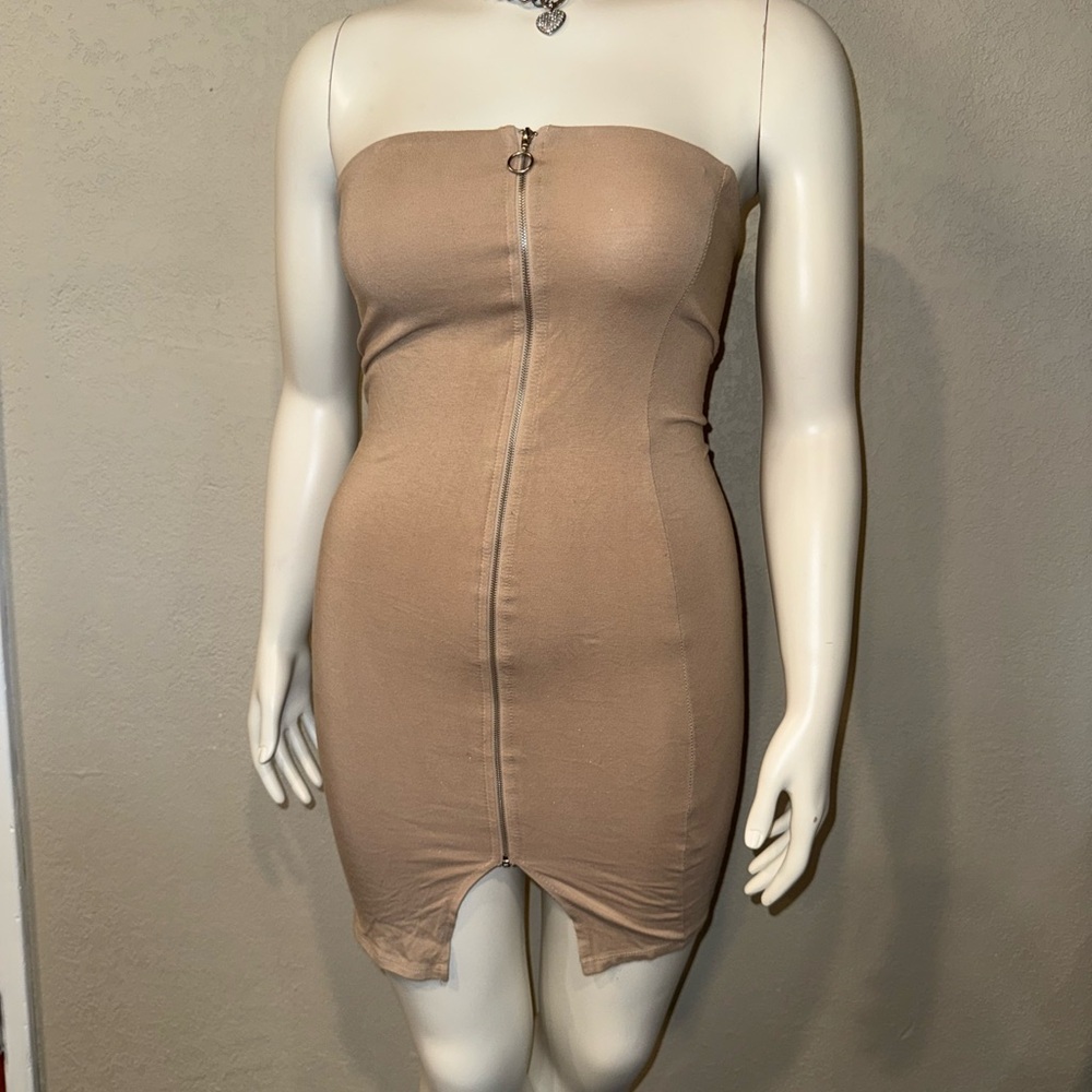 Heart Hips Beige Strapless Dress